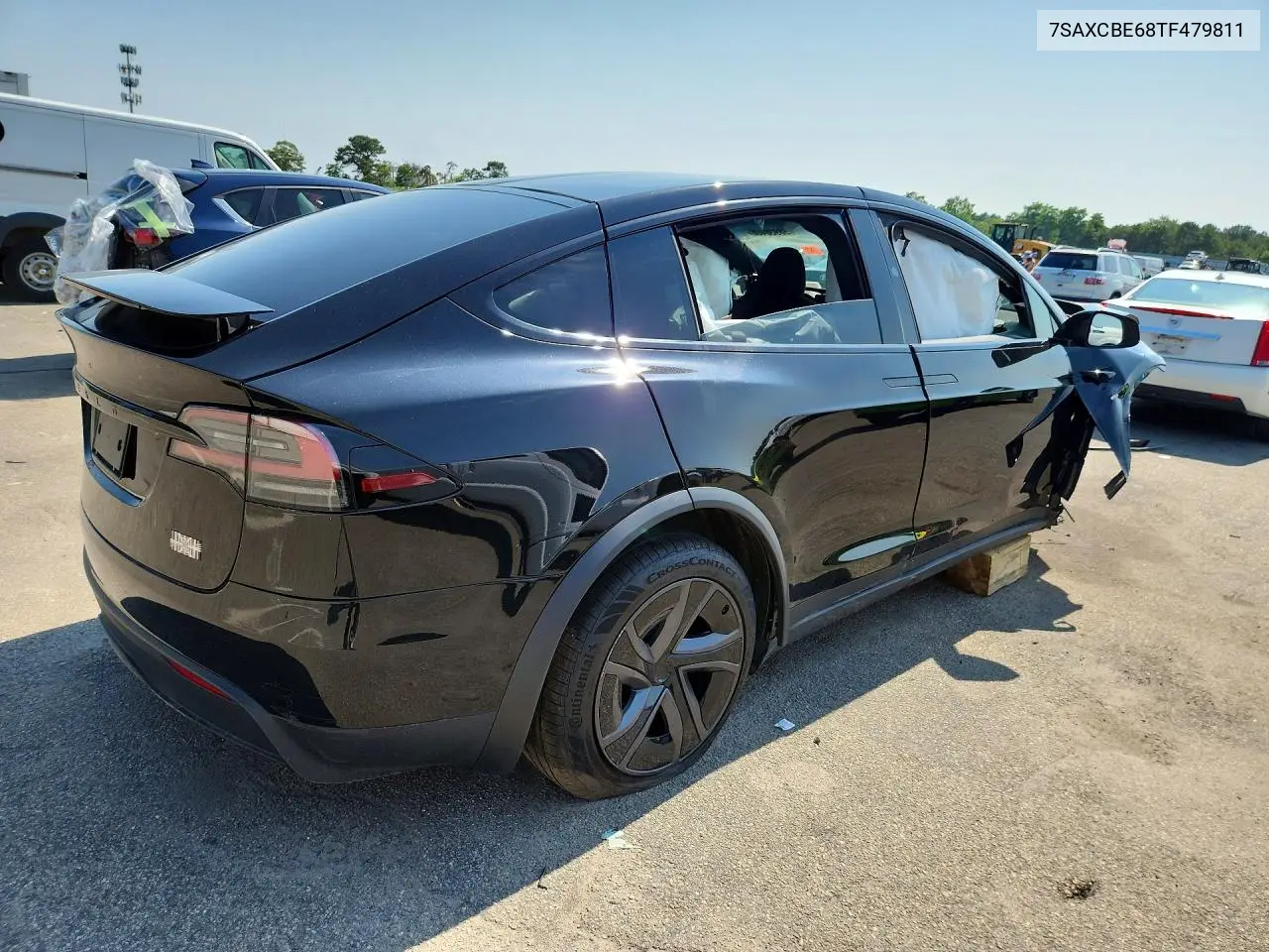 2026 Tesla Model X VIN: 7SAXCBE68TF479811 Lot: 58930406