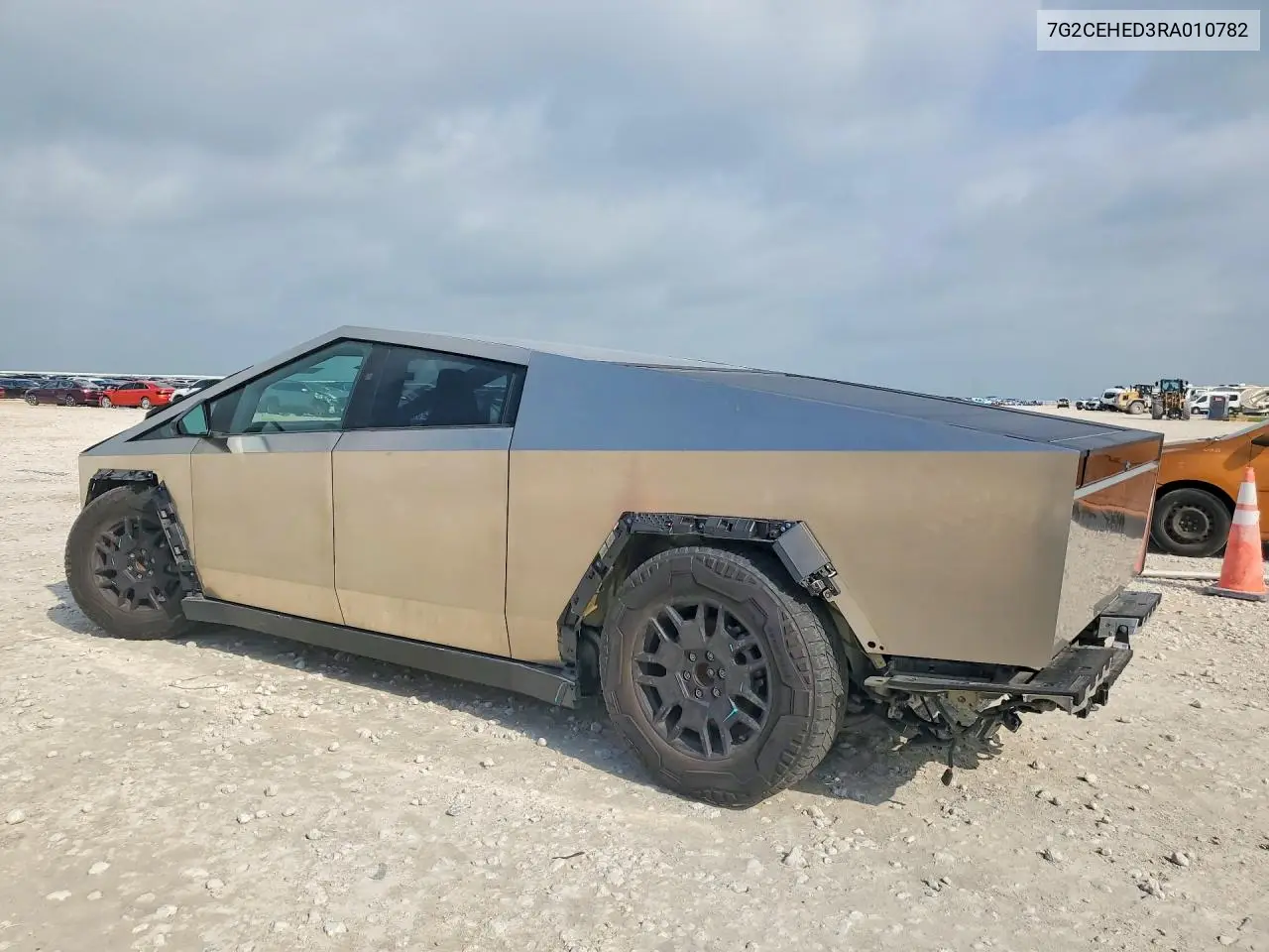 2024 Tesla Cybertruck VIN: 7G2CEHED3RA010782 Lot: 50323656