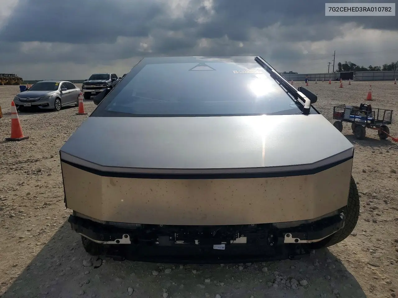 2024 Tesla Cybertruck VIN: 7G2CEHED3RA010782 Lot: 50323656
