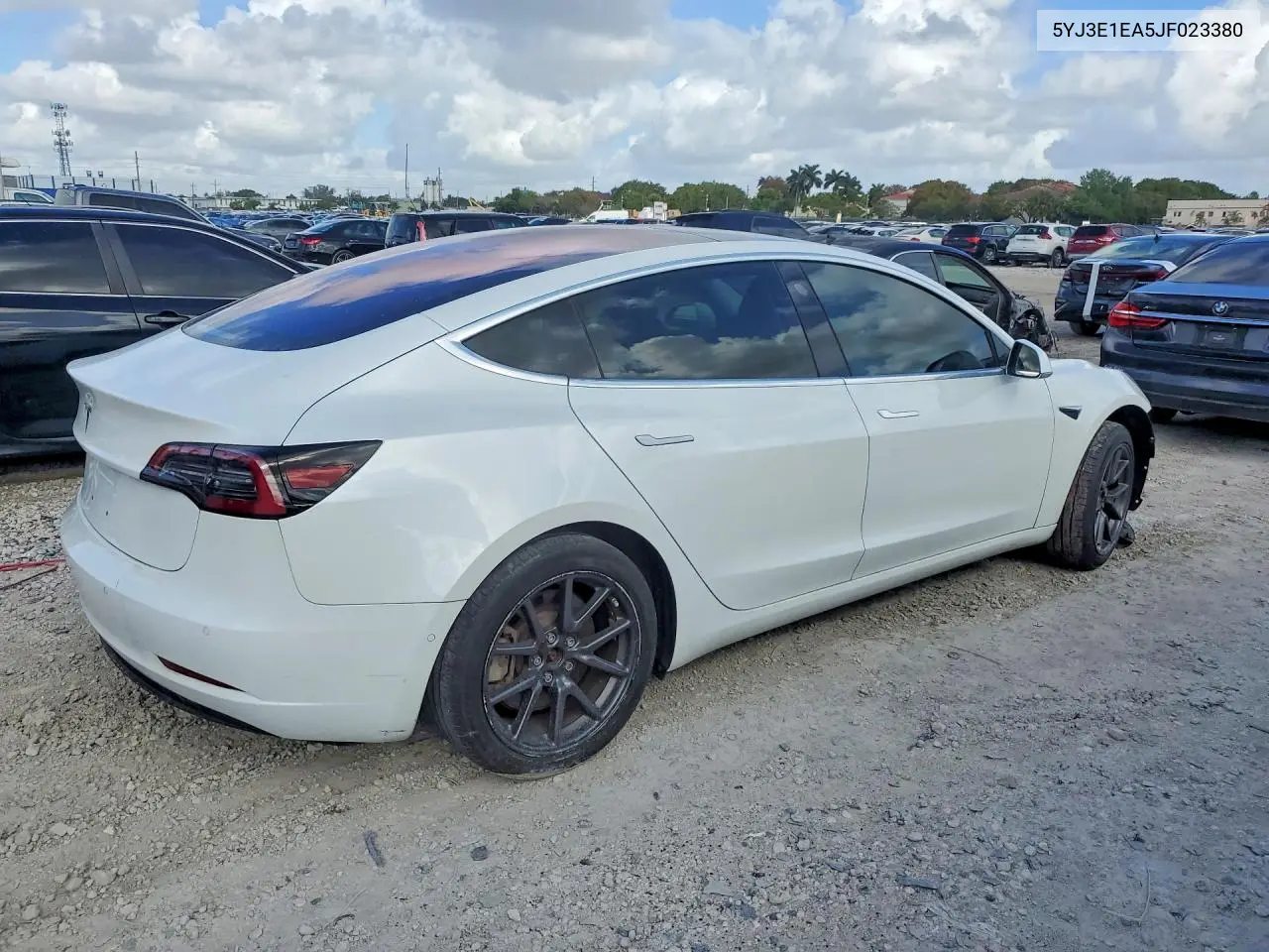 5YJ3E1EA5JF023380 2018 Tesla Model 3