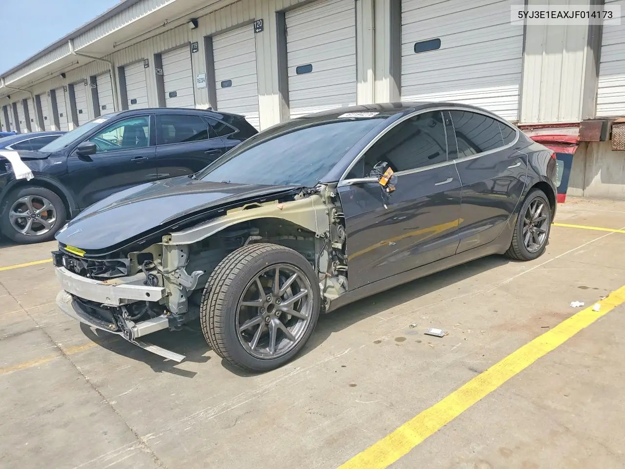 2018 Tesla Model 3 VIN: 5YJ3E1EAXJF014173 Lot: 61194276