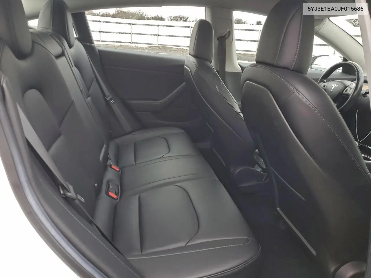 5YJ3E1EA0JF015686 2018 Tesla Model 3