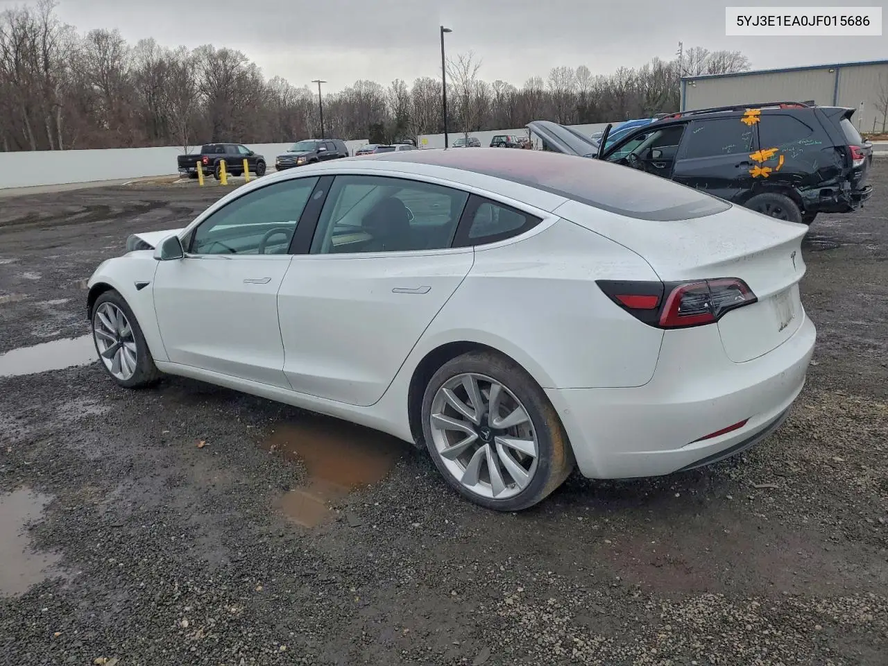 5YJ3E1EA0JF015686 2018 Tesla Model 3