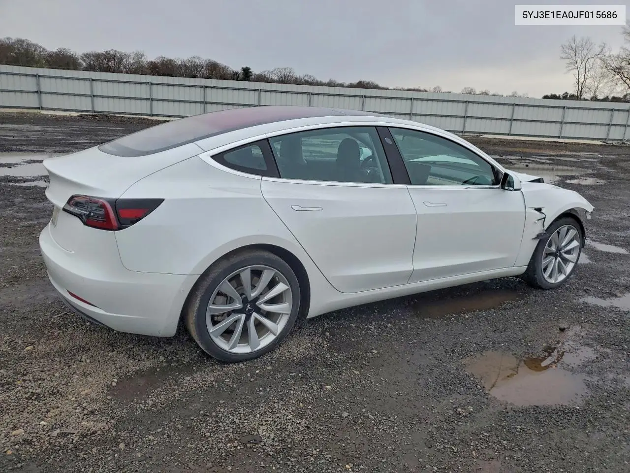 5YJ3E1EA0JF015686 2018 Tesla Model 3