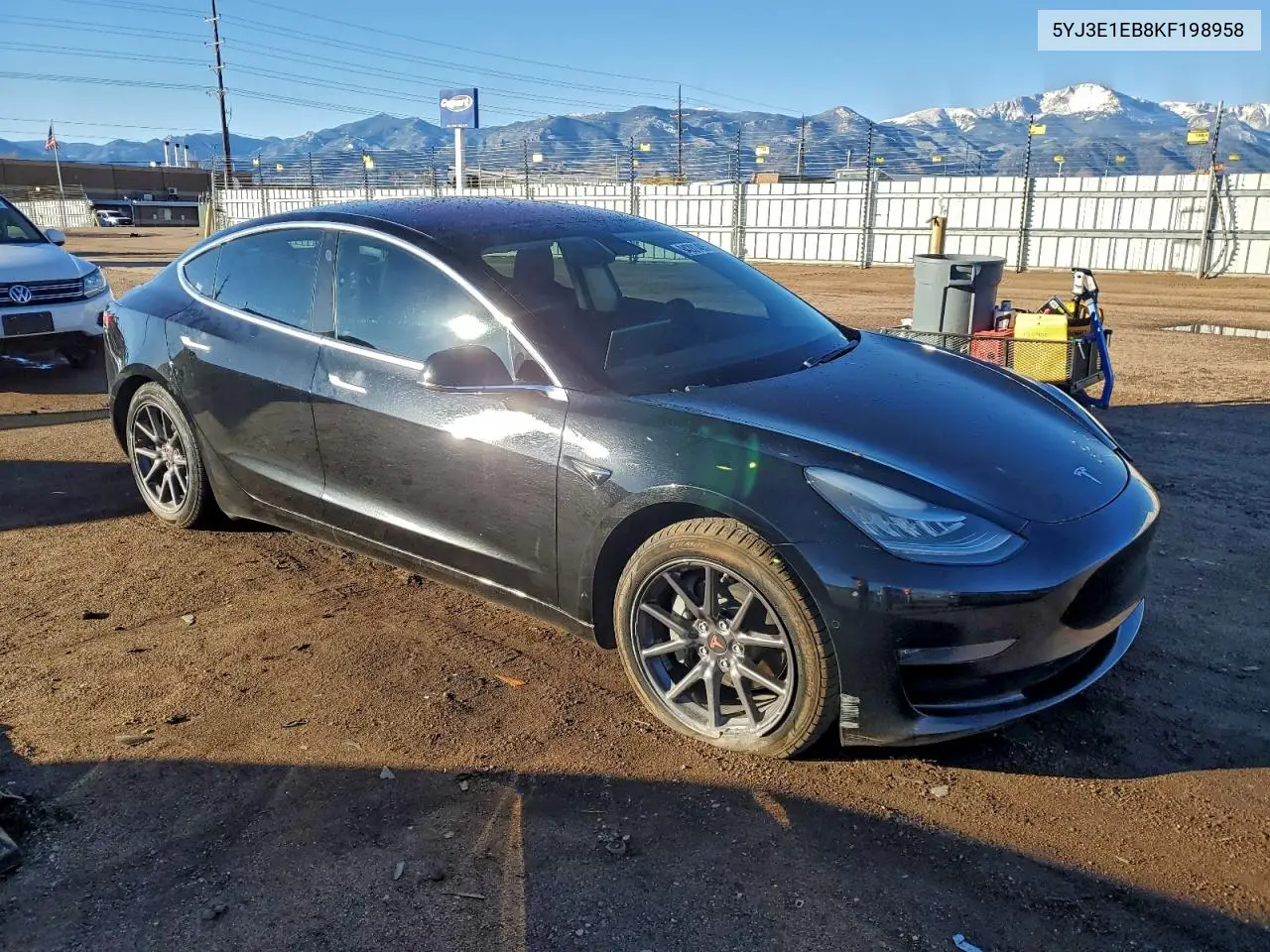 5YJ3E1EB8KF198958 2019 Tesla Model 3