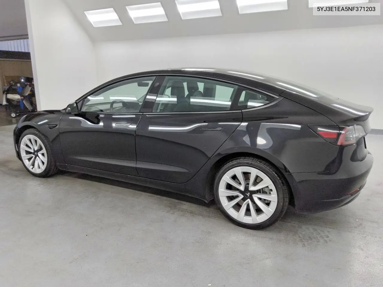 2022 Tesla Model 3 VIN: 5YJ3E1EA5NF371203 Lot: 60132876