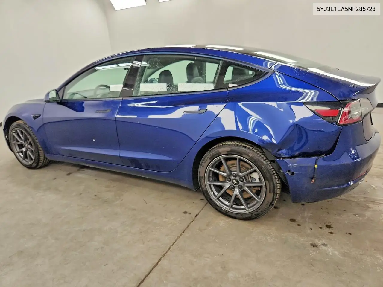 2022 Tesla Model 3 VIN: 5YJ3E1EA5NF285728 Lot: 60930166