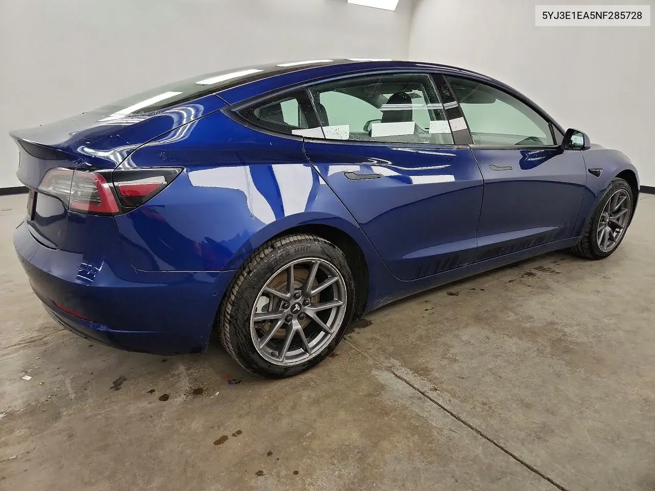 2022 Tesla Model 3 VIN: 5YJ3E1EA5NF285728 Lot: 60930166