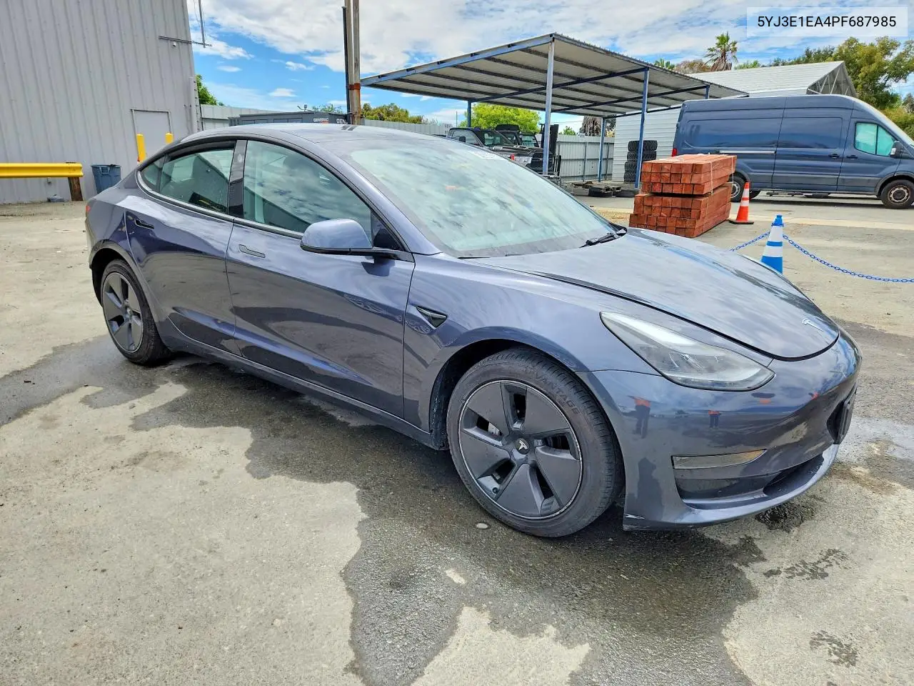 2023 Tesla Model 3 VIN: 5YJ3E1EA4PF687985 Lot: 61638266