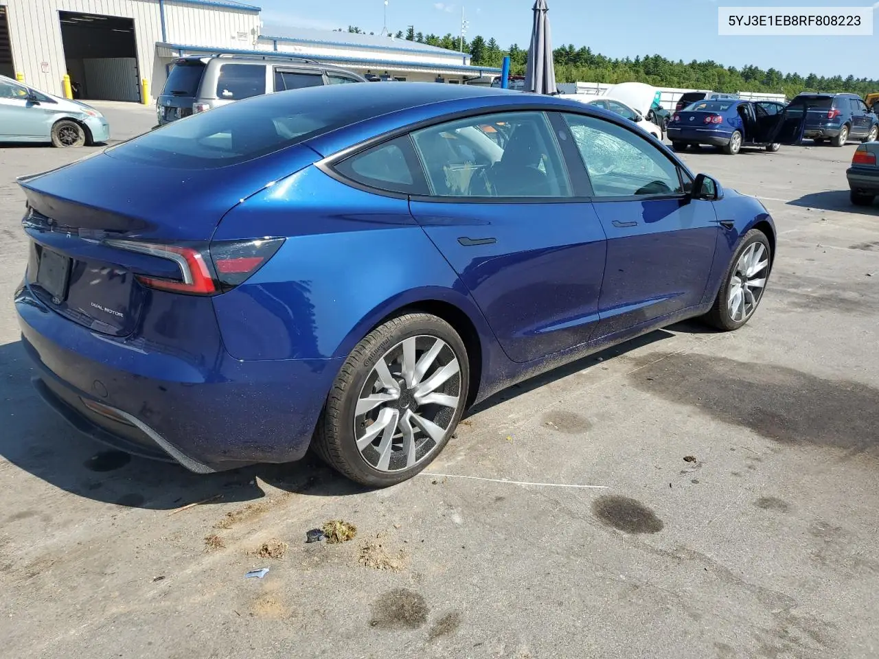 5YJ3E1EB8RF808223 2024 Tesla Model 3