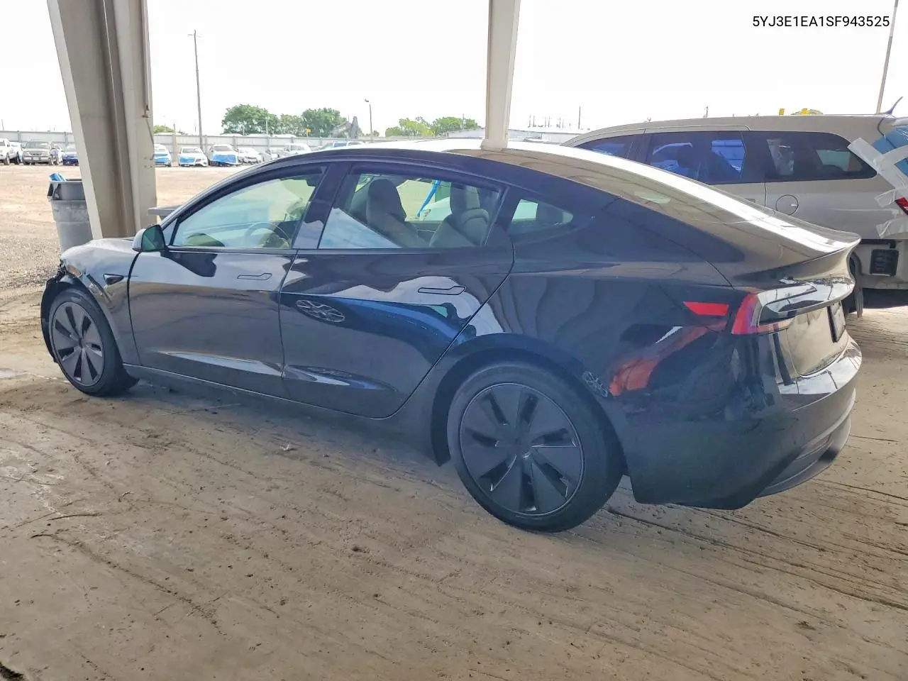 2025 Tesla Model 3 VIN: 5YJ3E1EA1SF943525 Lot: 56685236