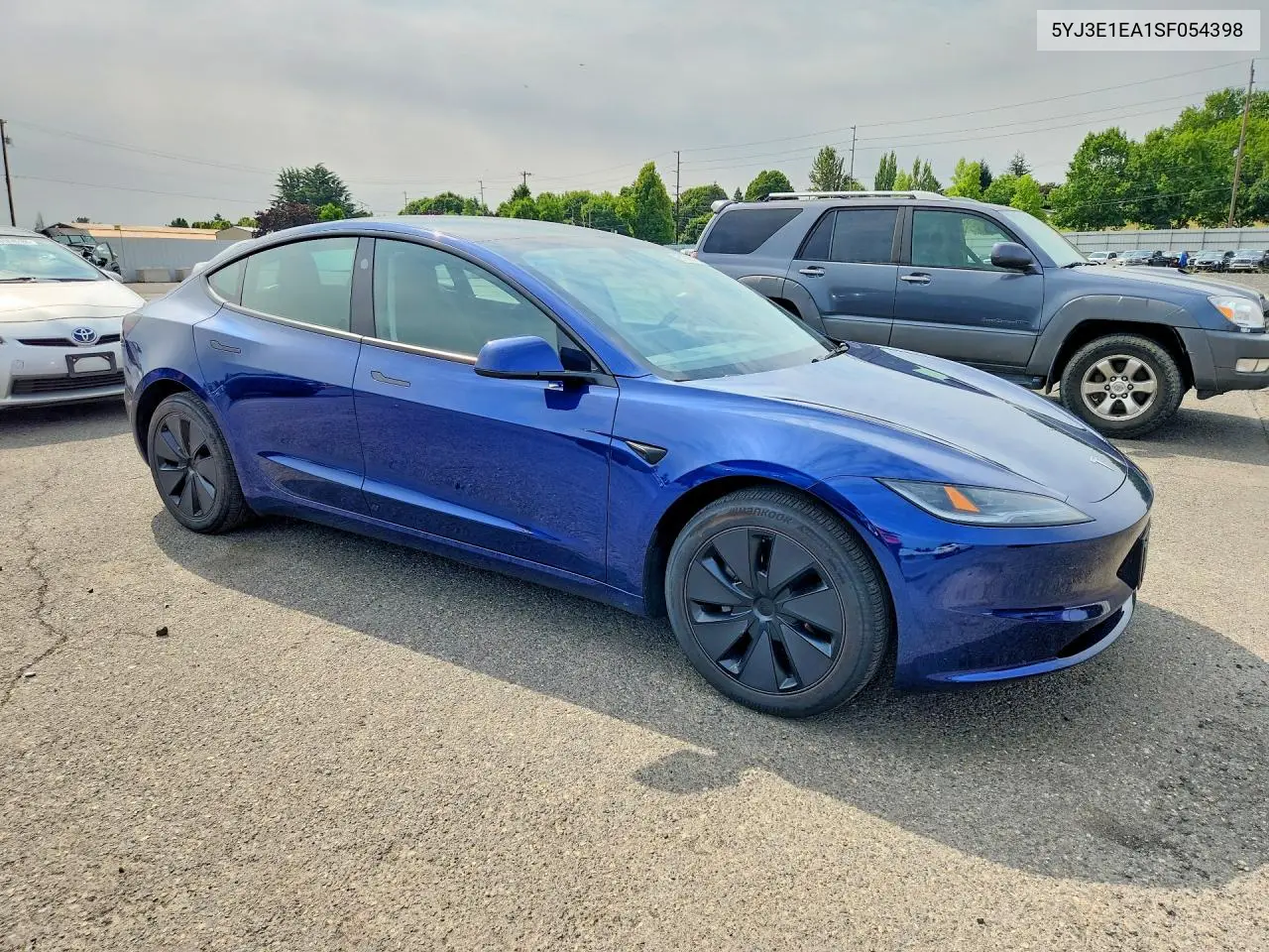 2025 Tesla Model 3 VIN: 5YJ3E1EA1SF054398 Lot: 61905706