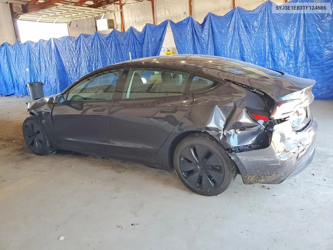 2026 Tesla Model 3 VIN: 5YJ3E1EB3TF124686 Lot: 60939006