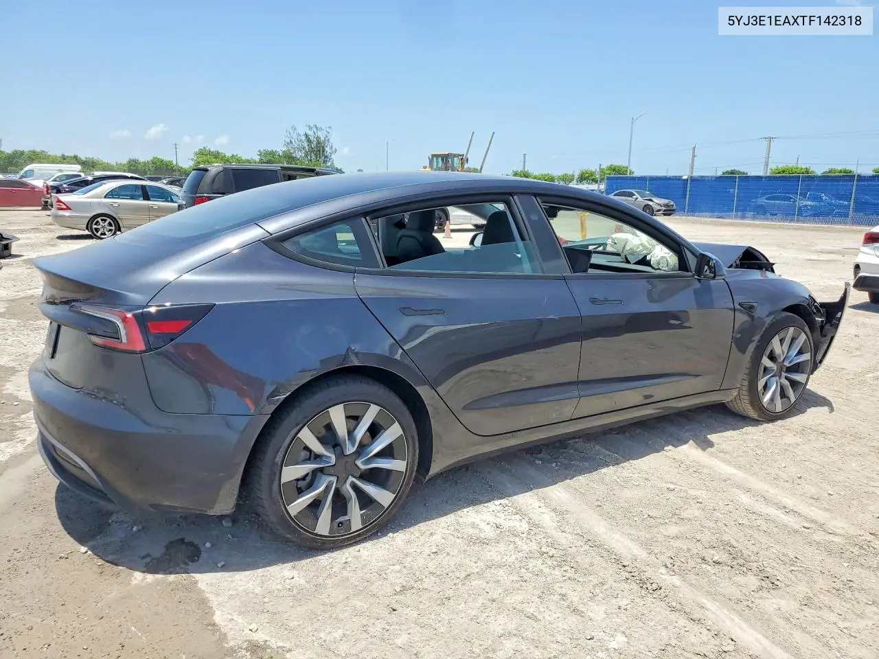 2026 Tesla Model 3 VIN: 5YJ3E1EAXTF142318 Lot: 61314186