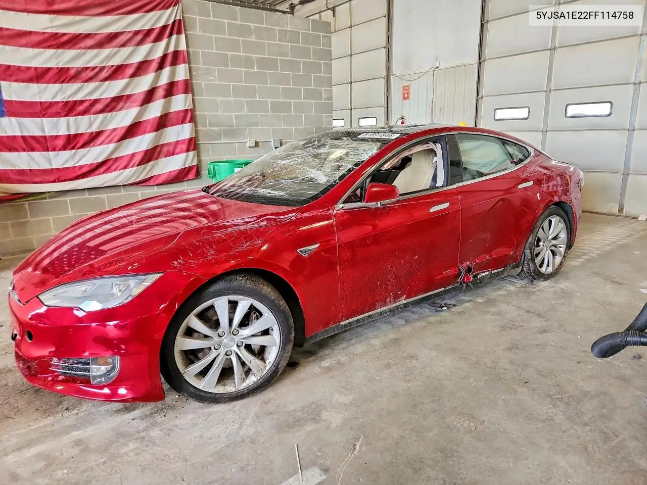 2015 Tesla Model S VIN: 5YJSA1E22FF114758 Lot: 51891846