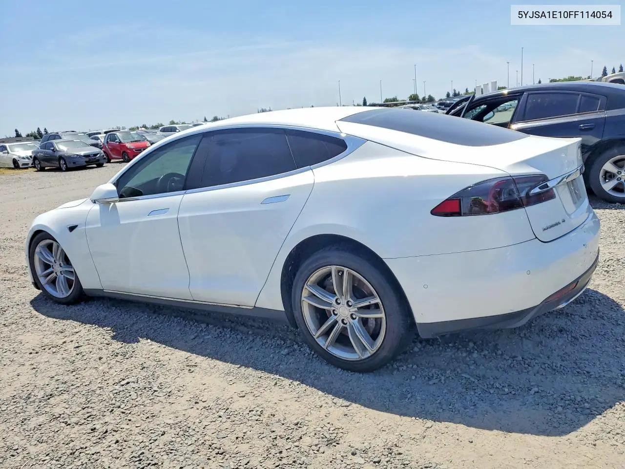 2015 Tesla Model S VIN: 5YJSA1E10FF114054 Lot: 53271166