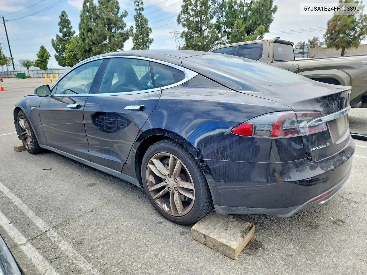 2015 Tesla Model S VIN: 5YJSA1E24FF103390 Lot: 58428486