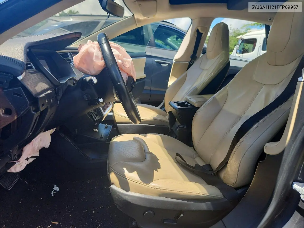 2015 Tesla Model S 85D VIN: 5YJSA1H21FFP69957 Lot: 60459236