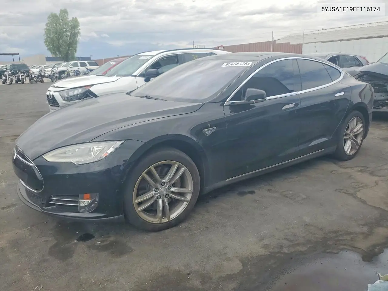 2015 Tesla Model S VIN: 5YJSA1E19FF116174 Lot: 60688126