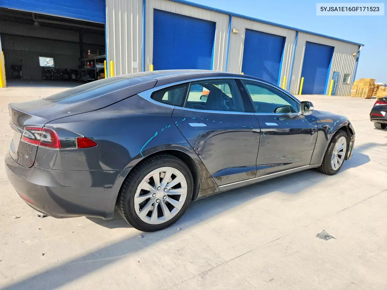 2016 Tesla Model S VIN: 5YJSA1E16GF171523 Lot: 61872106