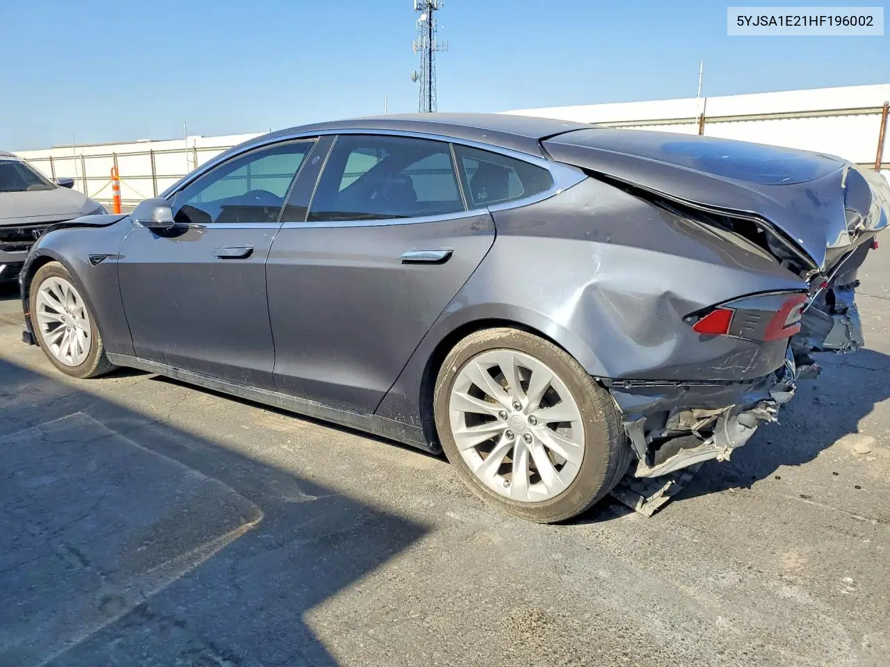 5YJSA1E21HF196002 2017 Tesla Model S