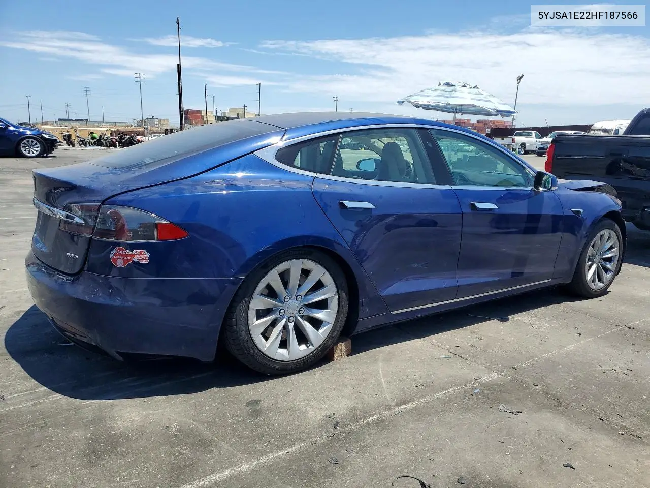 2017 Tesla Model S VIN: 5YJSA1E22HF187566 Lot: 61769146
