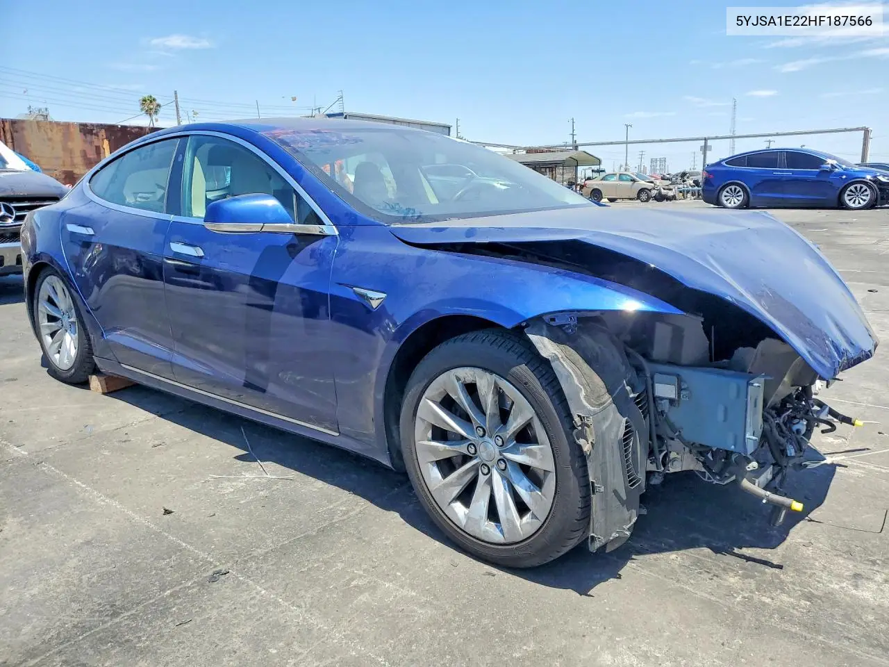 2017 Tesla Model S VIN: 5YJSA1E22HF187566 Lot: 61769146