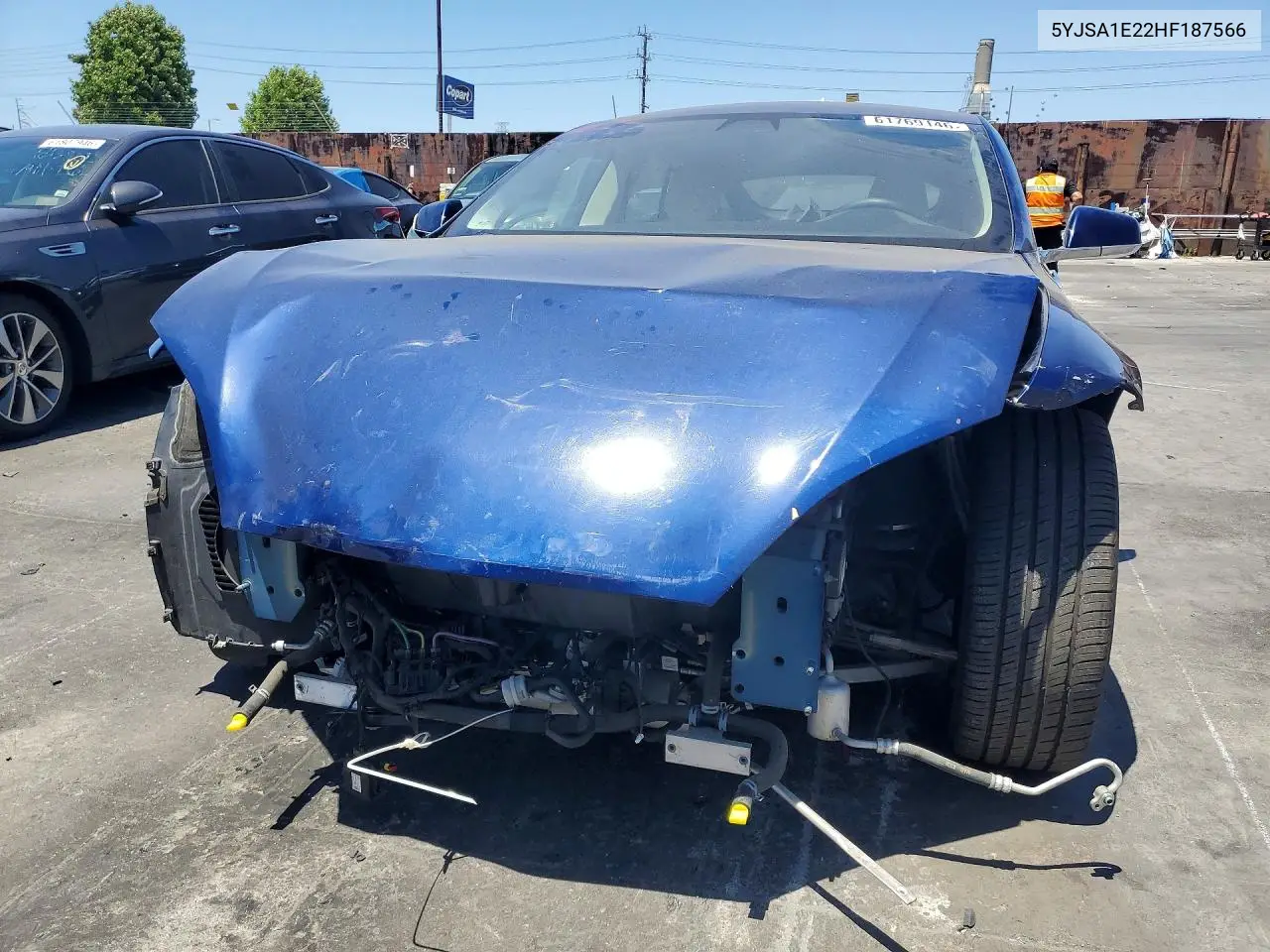 2017 Tesla Model S VIN: 5YJSA1E22HF187566 Lot: 61769146