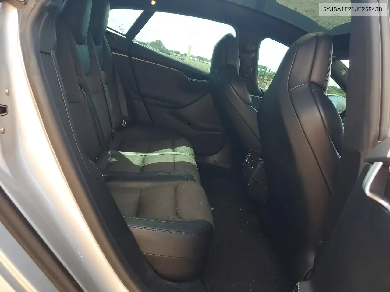 2018 Tesla Model S VIN: 5YJSA1E21JF258438 Lot: 60786206