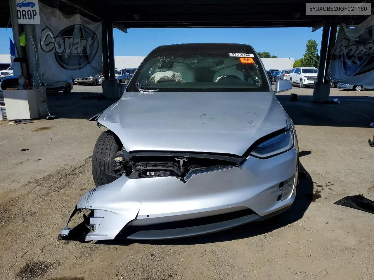 2016 Tesla Model X VIN: 5YJXCBE20GF021180 Lot: 57016366