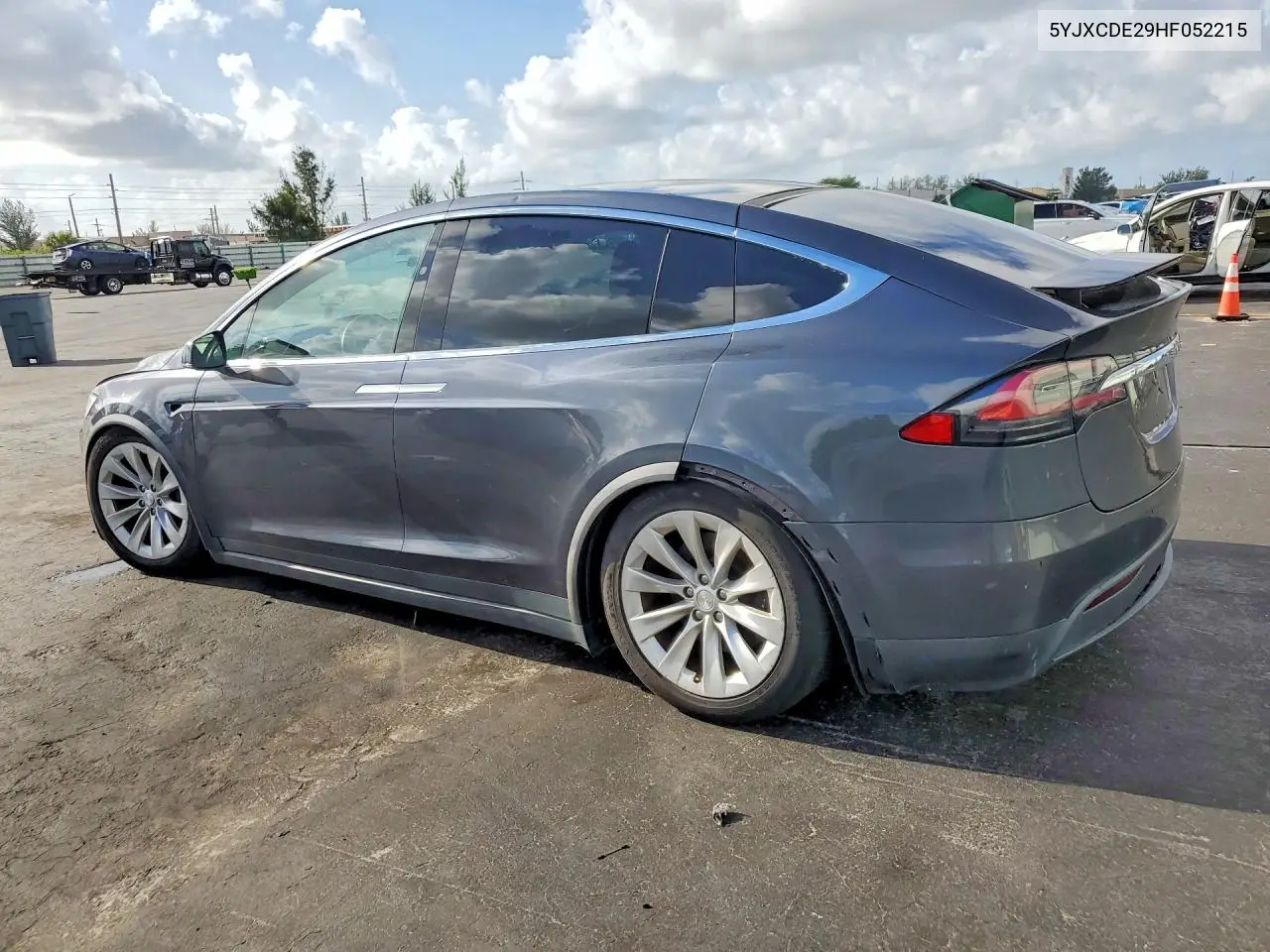 2017 Tesla Model X 100D VIN: 5YJXCDE29HF052215 Lot: 54543386