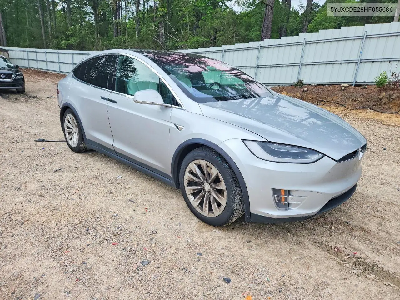 2017 Tesla Model X VIN: 5YJXCDE28HF055686 Lot: 60646116