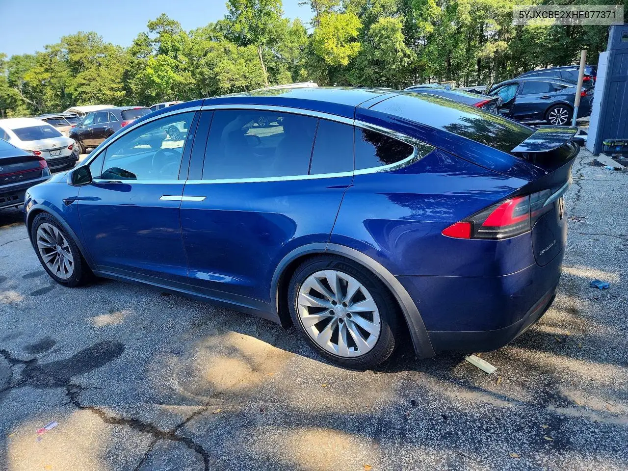 2017 Tesla Model X VIN: 5YJXCBE2XHF077371 Lot: 61357976