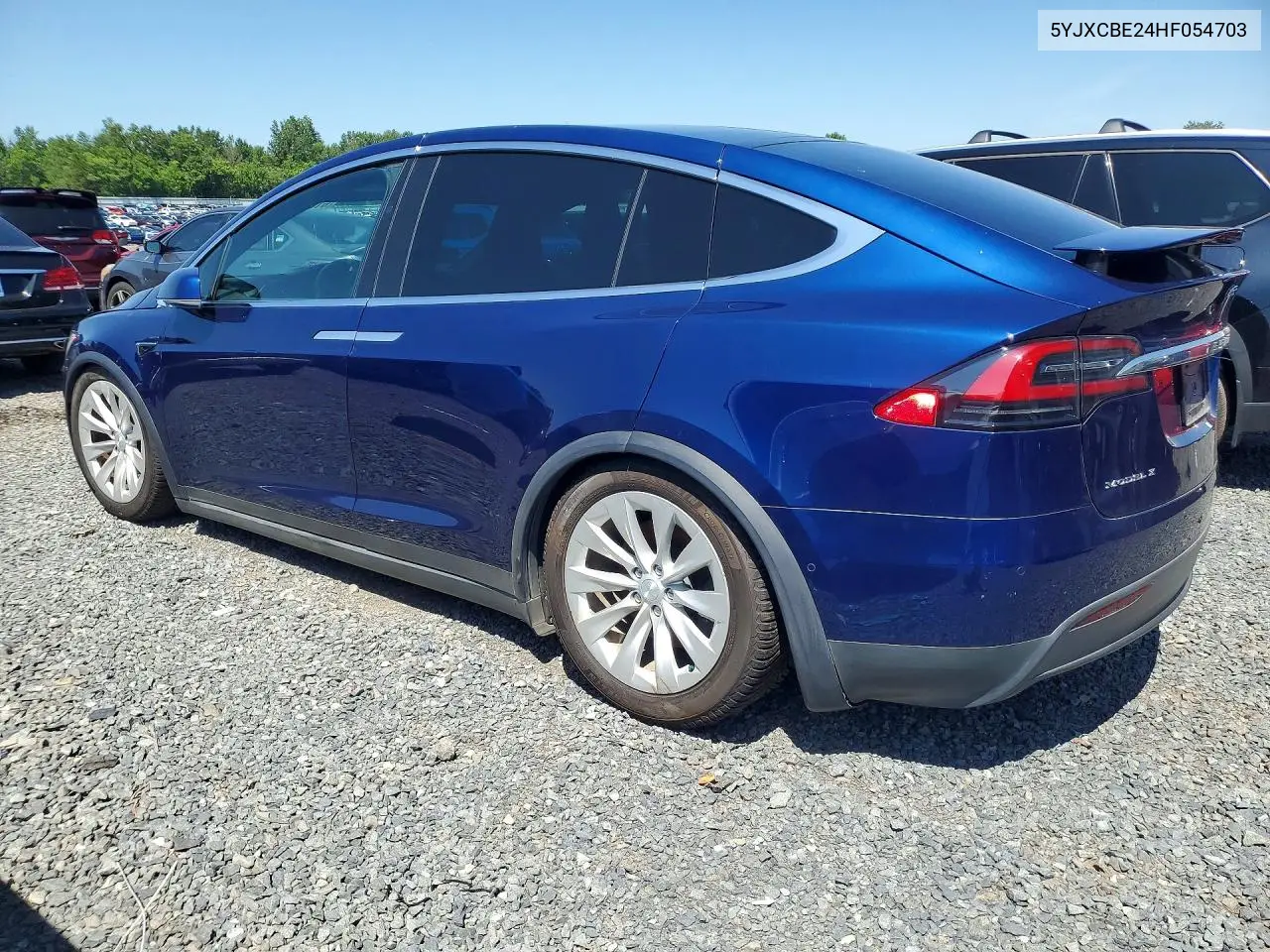 2017 Tesla Model X VIN: 5YJXCBE24HF054703 Lot: 61592666