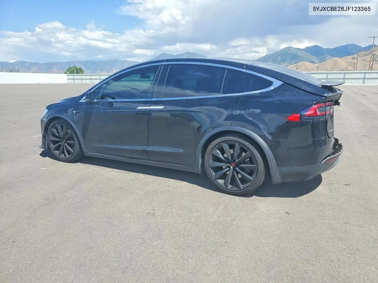 2018 Tesla Model X VIN: 5YJXCBE28JF123365 Lot: 60425746