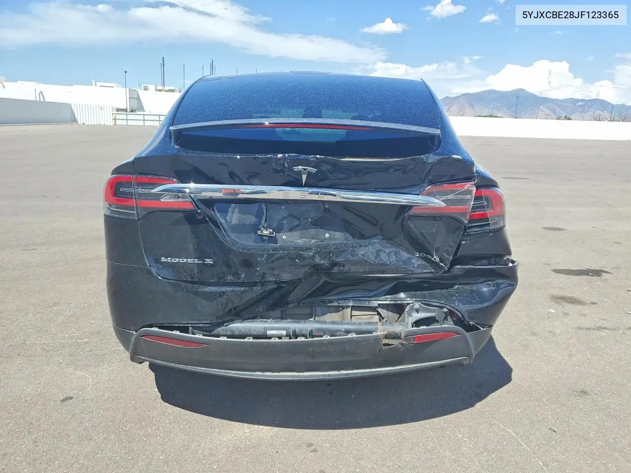 2018 Tesla Model X VIN: 5YJXCBE28JF123365 Lot: 60425746