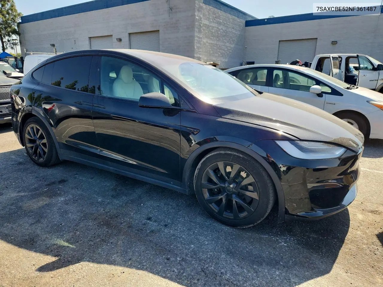 2022 Tesla Model X VIN: 7SAXCBE52NF361487 Lot: 56174836