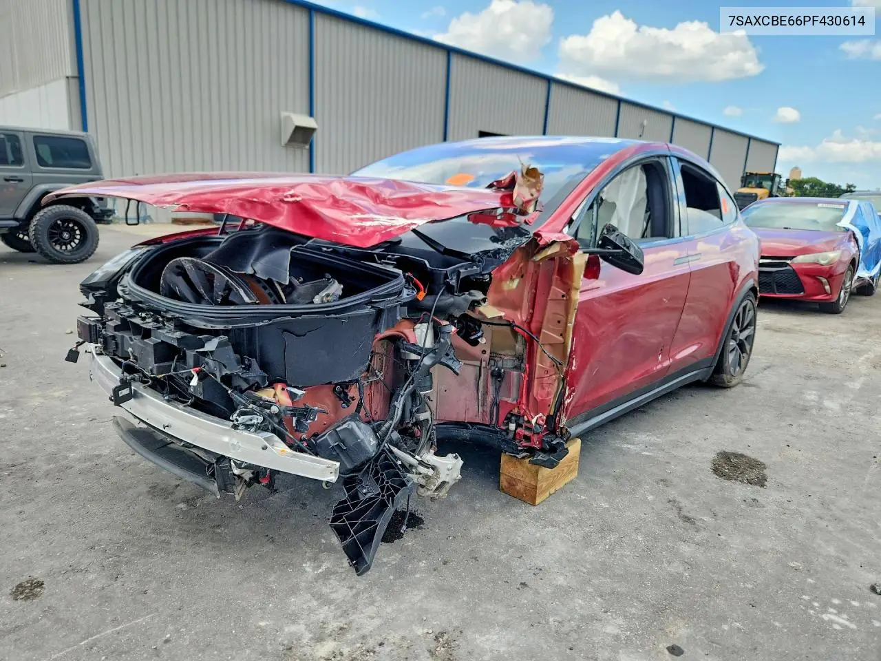 2023 Tesla Model X VIN: 7SAXCBE66PF430614 Lot: 61478536