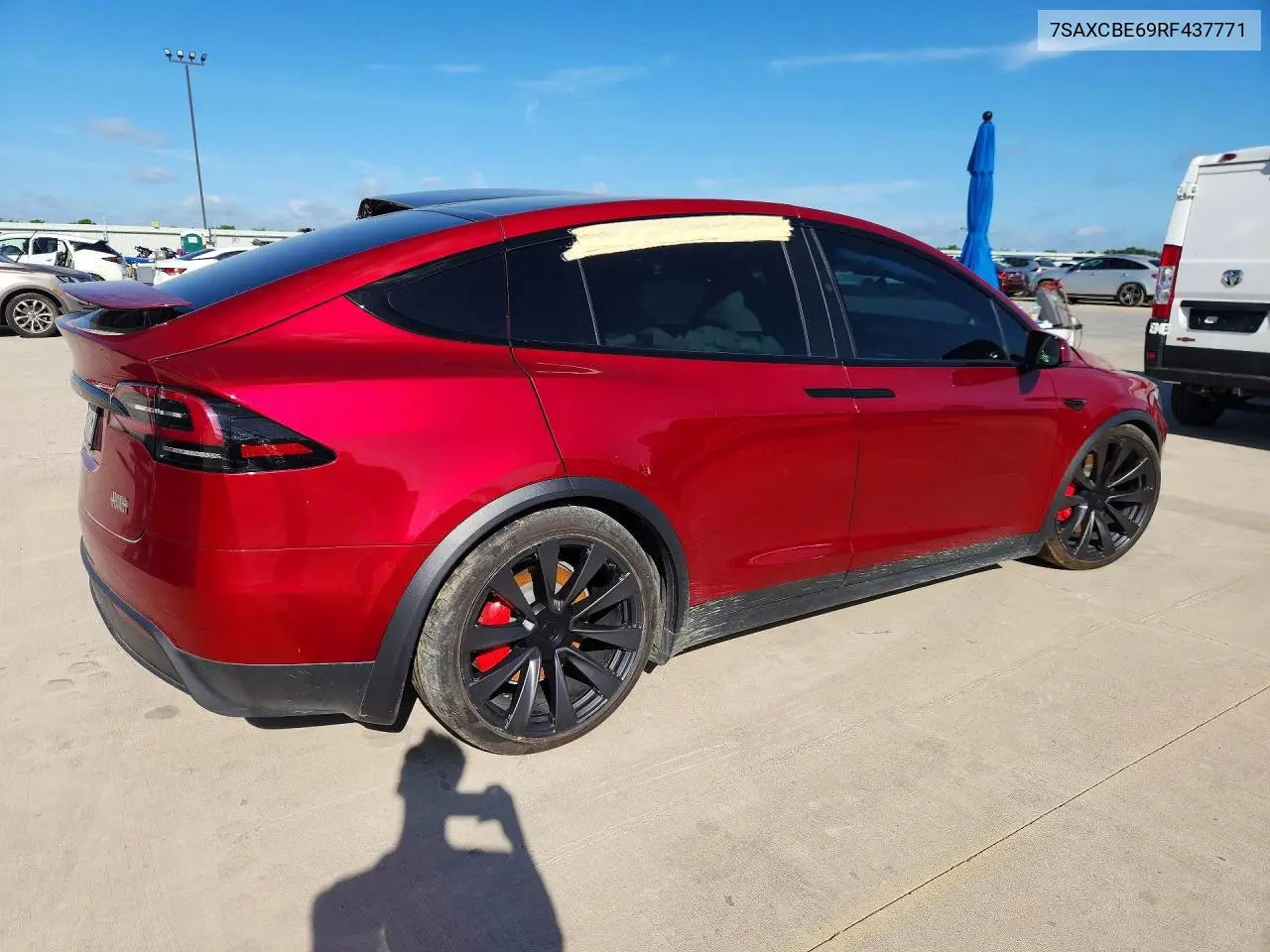2024 Tesla Model X VIN: 7SAXCBE69RF437771 Lot: 53216816