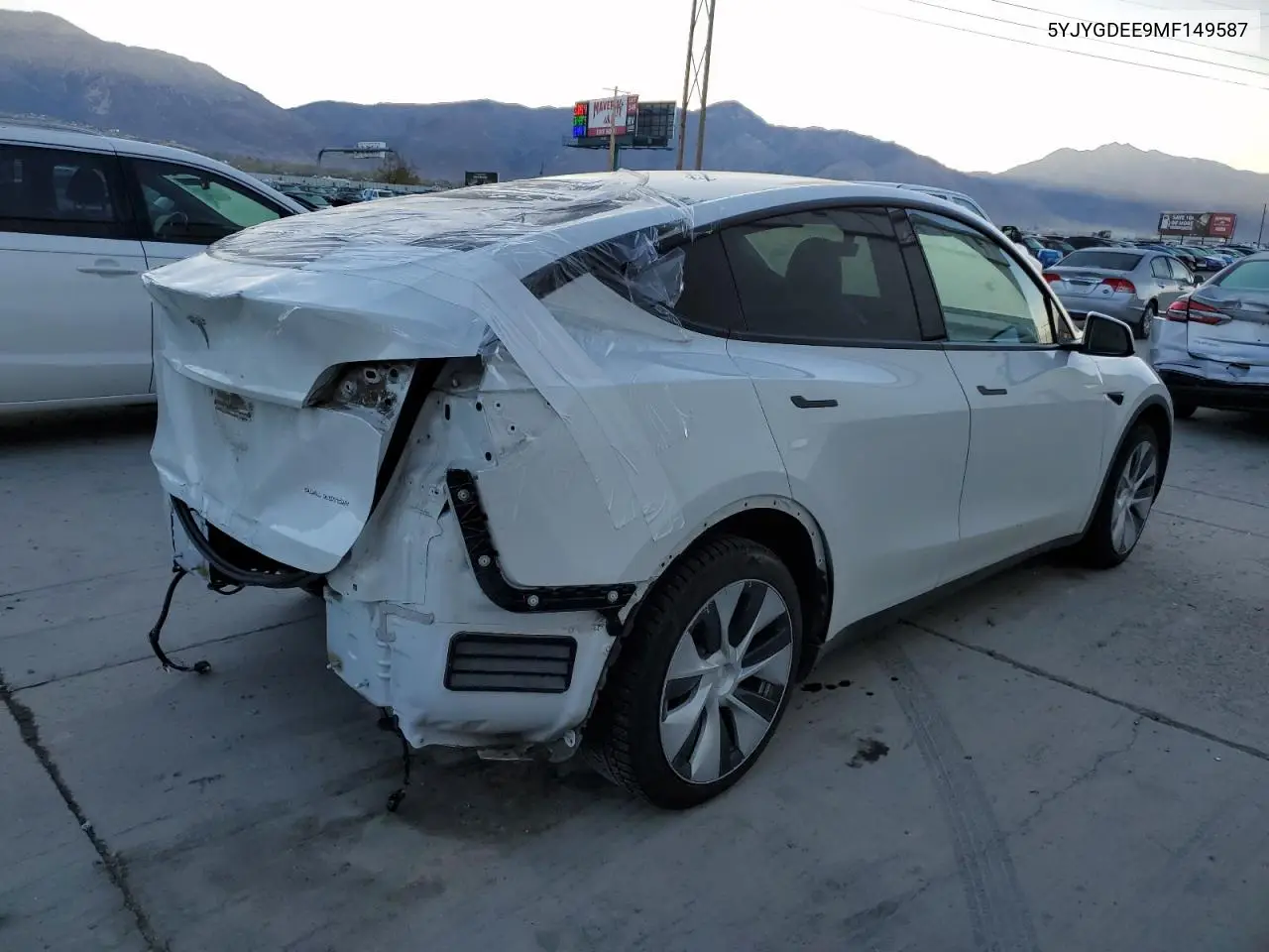 5YJYGDEE9MF149587 2021 Tesla Model Y