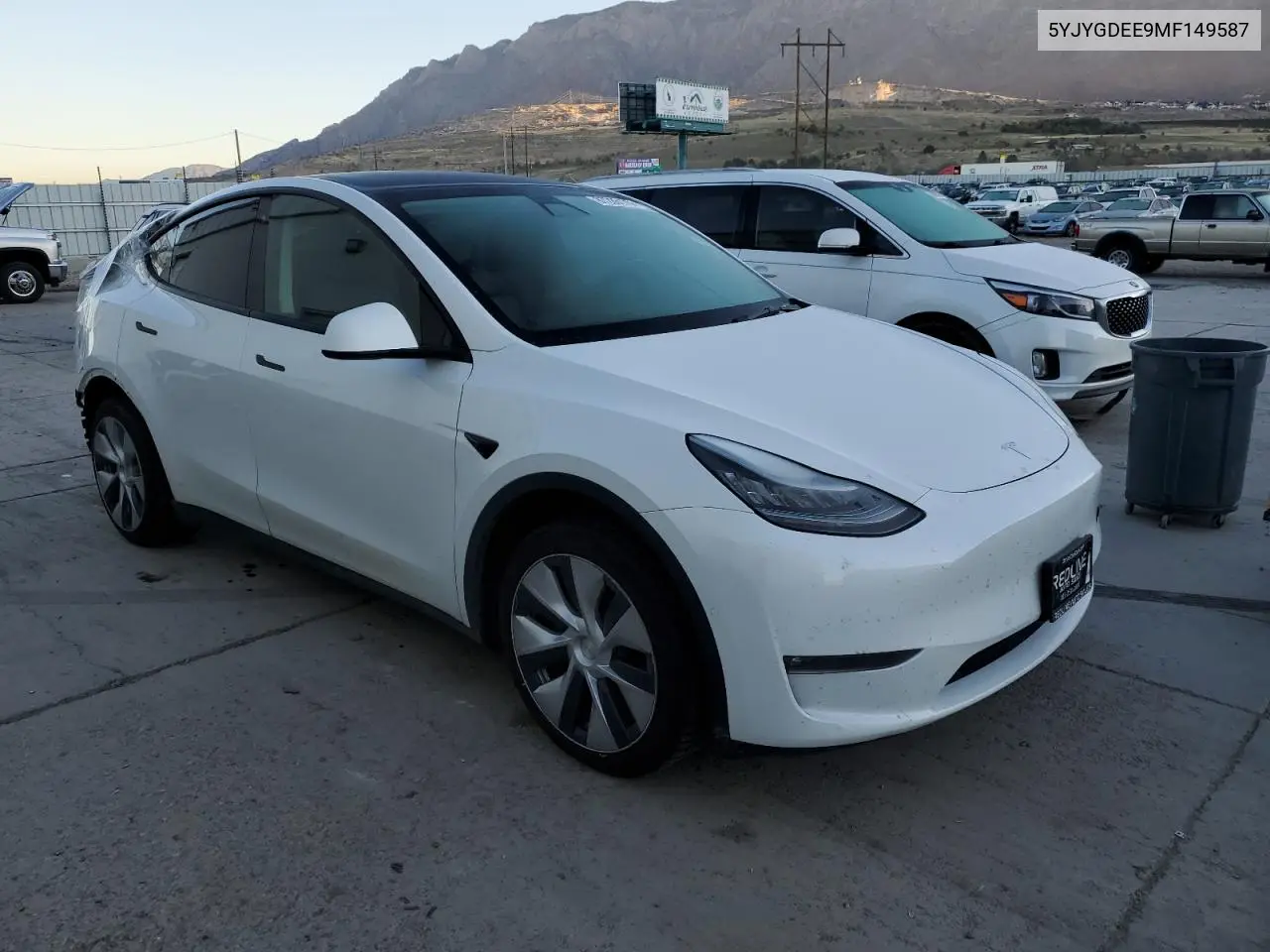 5YJYGDEE9MF149587 2021 Tesla Model Y