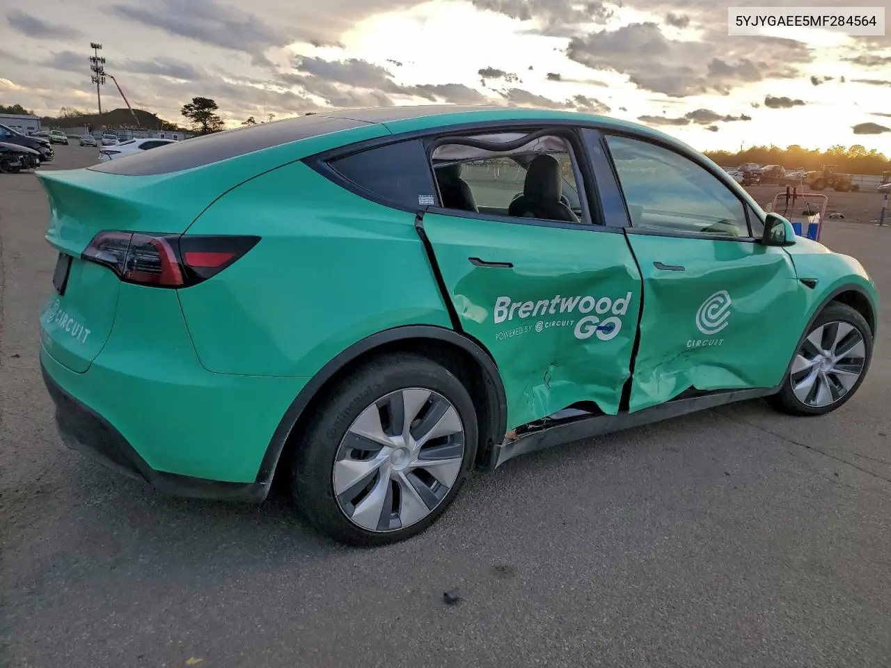 5YJYGAEE5MF284564 2021 Tesla Model Y