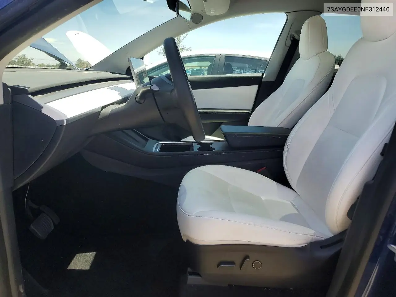 2022 Tesla Model Y VIN: 7SAYGDEE0NF312440 Lot: 56671236