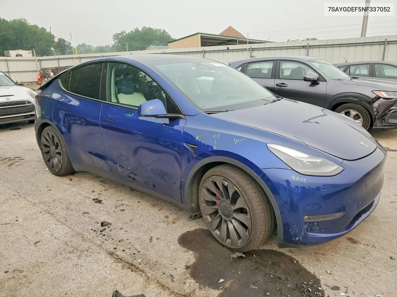 2022 Tesla Model Y VIN: 7SAYGDEF5NF337052 Lot: 61412966