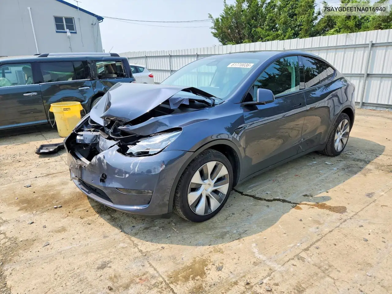 2022 Tesla Model Y VIN: 7SAYGDEE1NA016940 Lot: 61770036