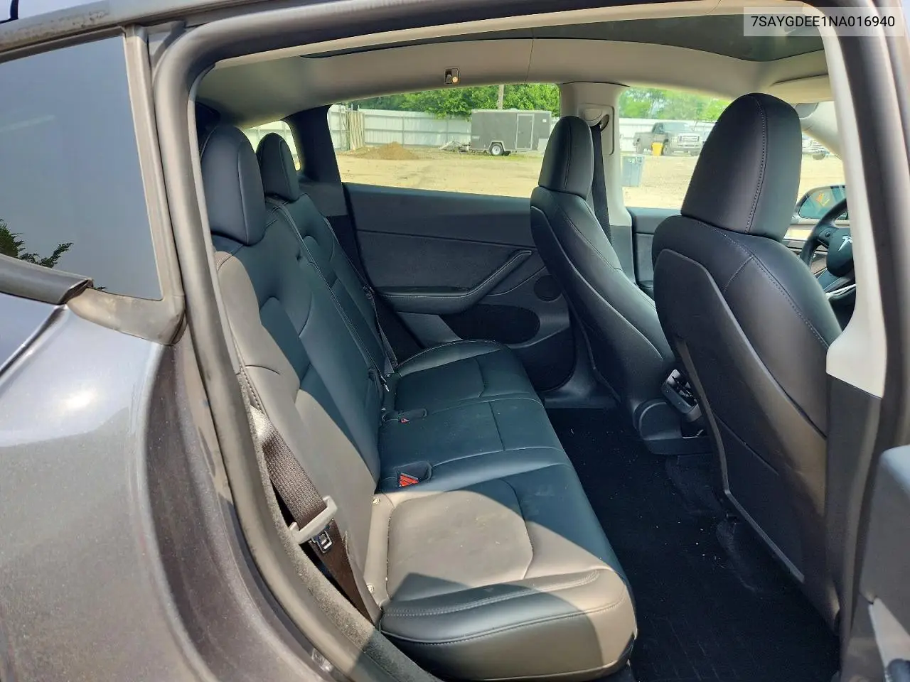 2022 Tesla Model Y VIN: 7SAYGDEE1NA016940 Lot: 61770036