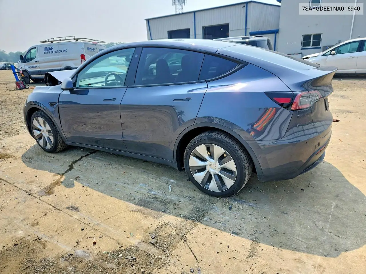 2022 Tesla Model Y VIN: 7SAYGDEE1NA016940 Lot: 61770036