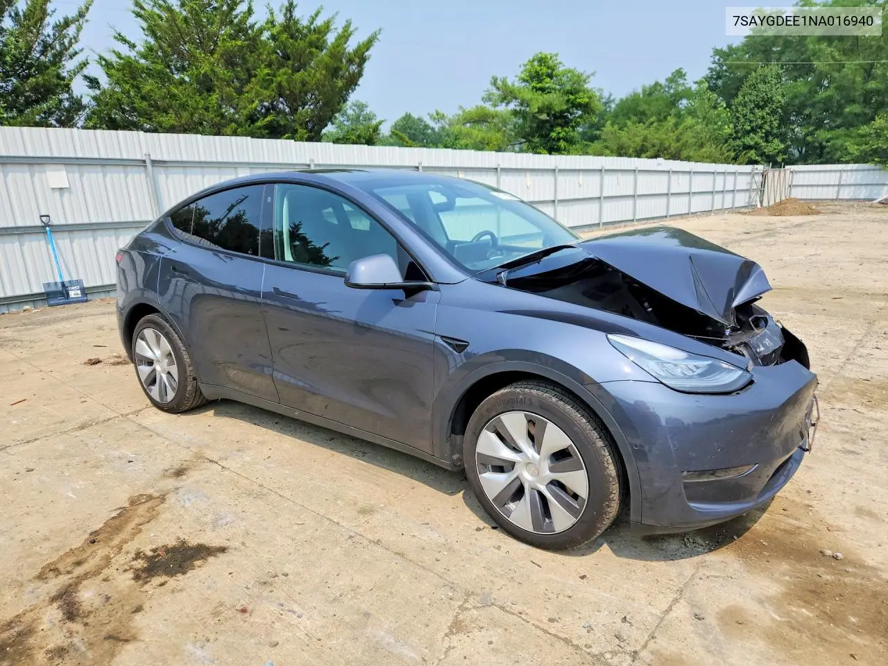 2022 Tesla Model Y VIN: 7SAYGDEE1NA016940 Lot: 61770036