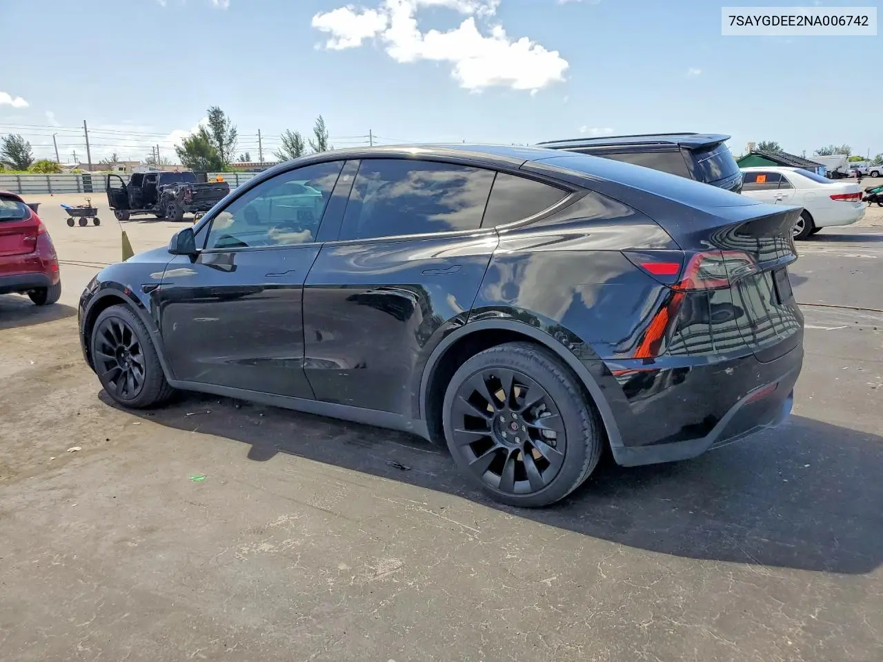 2022 Tesla Model Y VIN: 7SAYGDEE2NA006742 Lot: 62020416