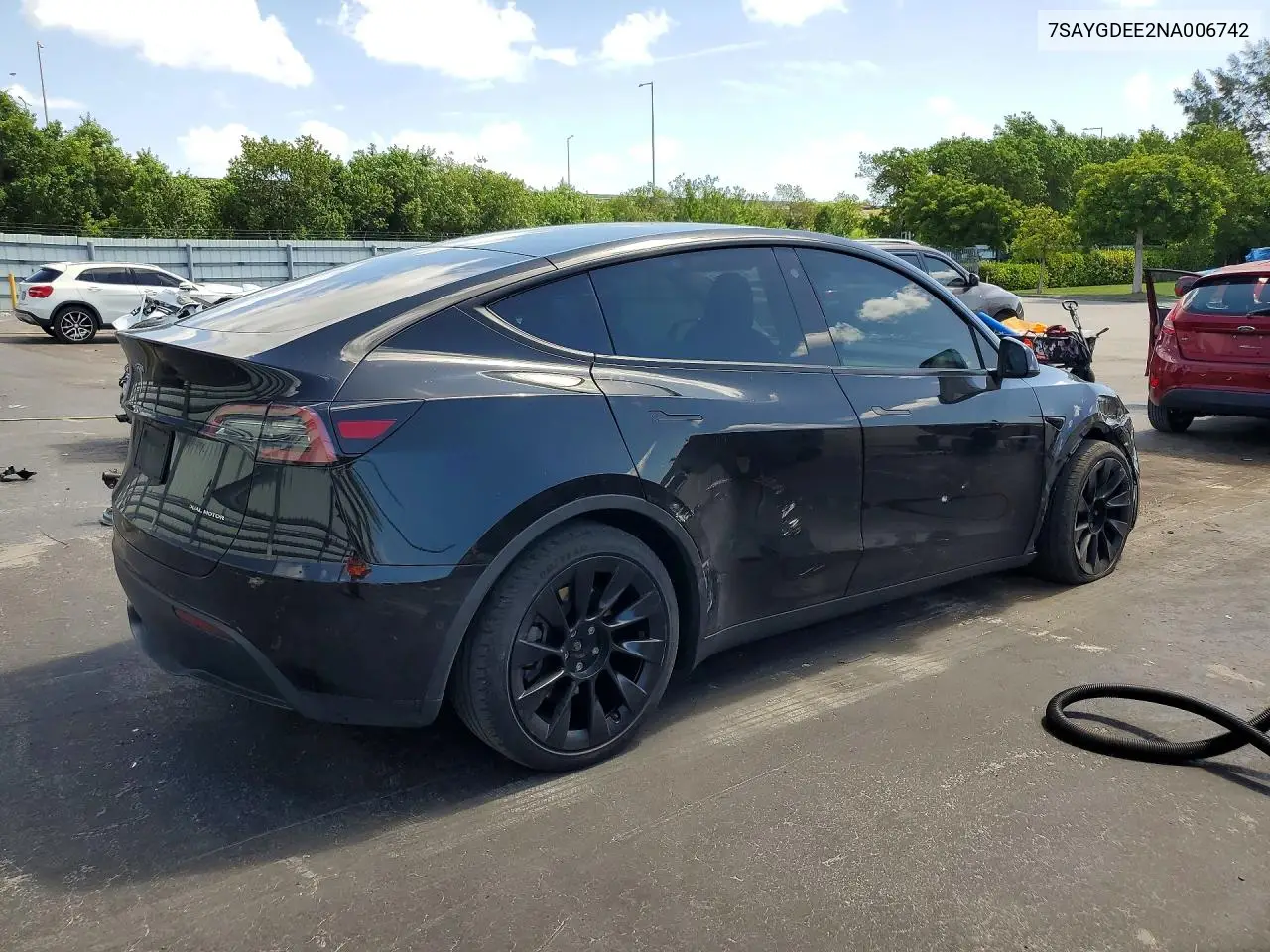 2022 Tesla Model Y VIN: 7SAYGDEE2NA006742 Lot: 62020416
